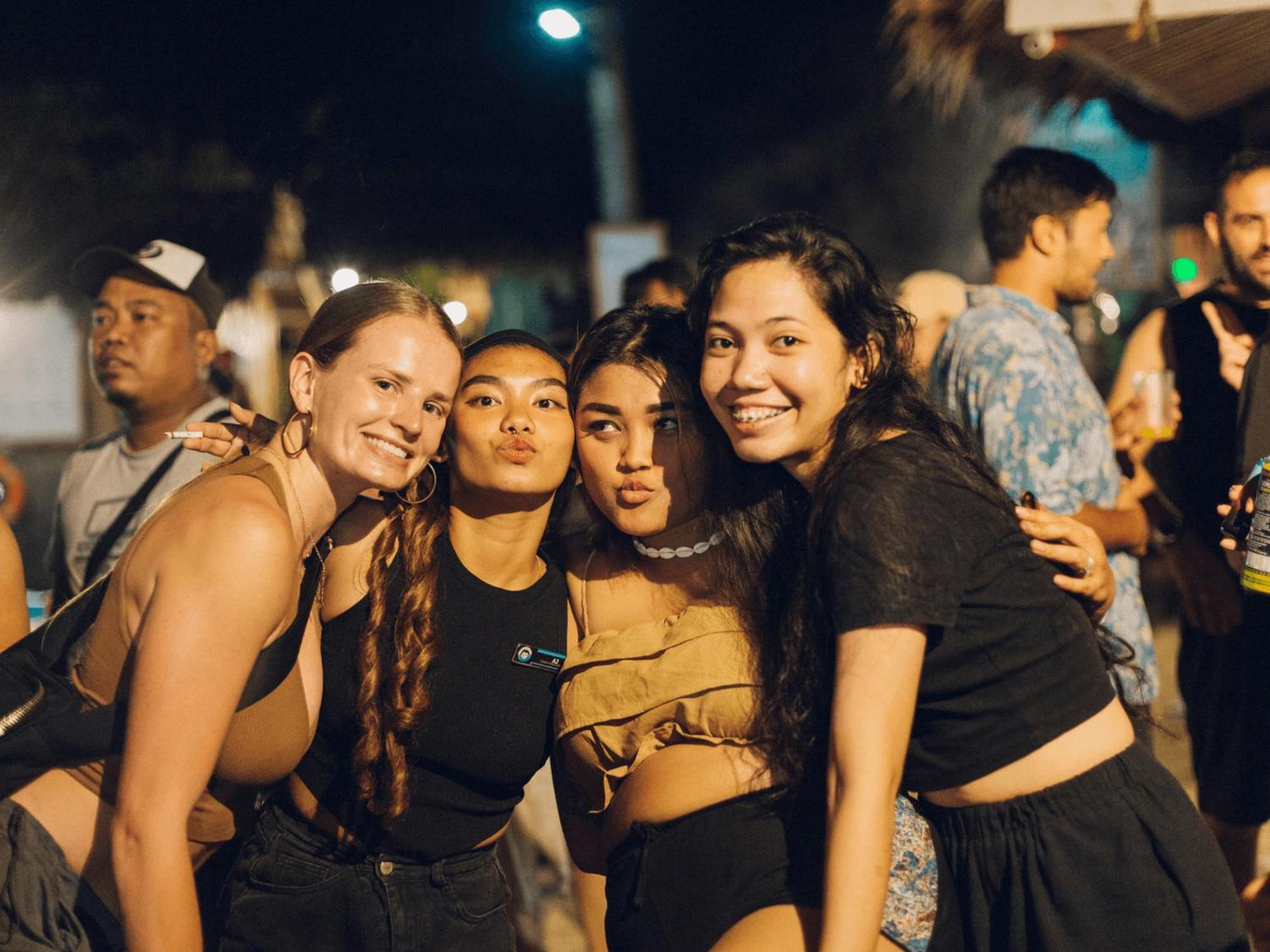 Mad Monkey Hostel Siargao (Adults Only) General Luna  Εξωτερικό φωτογραφία