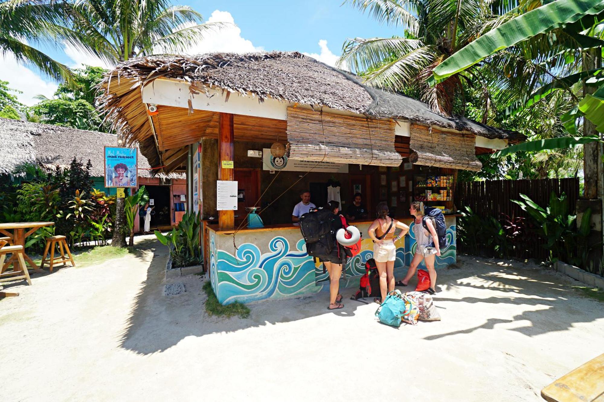 Mad Monkey Hostel Siargao (Adults Only) General Luna  Εξωτερικό φωτογραφία