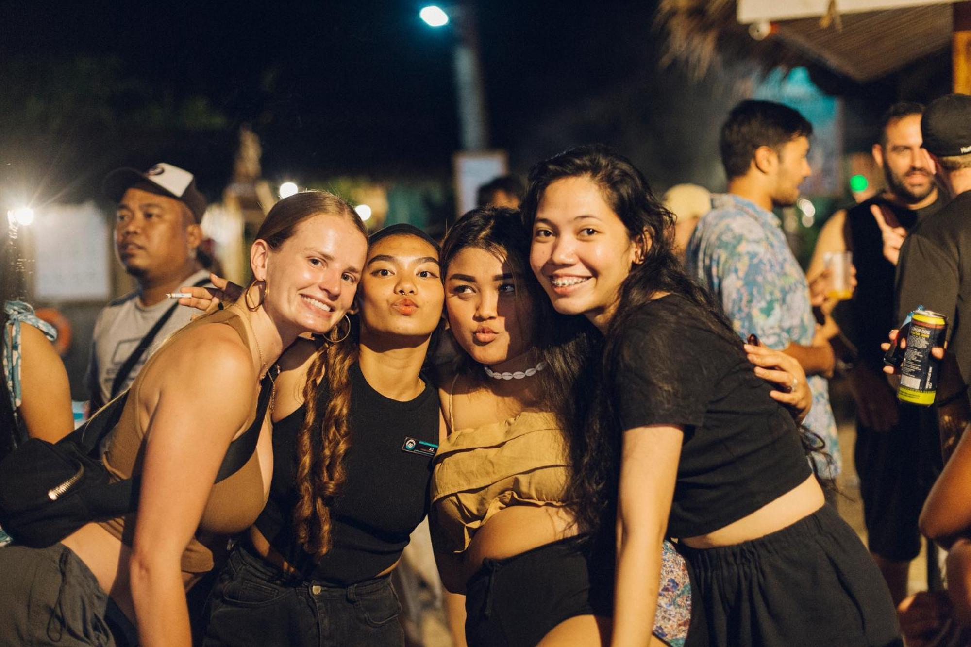 Mad Monkey Hostel Siargao (Adults Only) General Luna  Εξωτερικό φωτογραφία