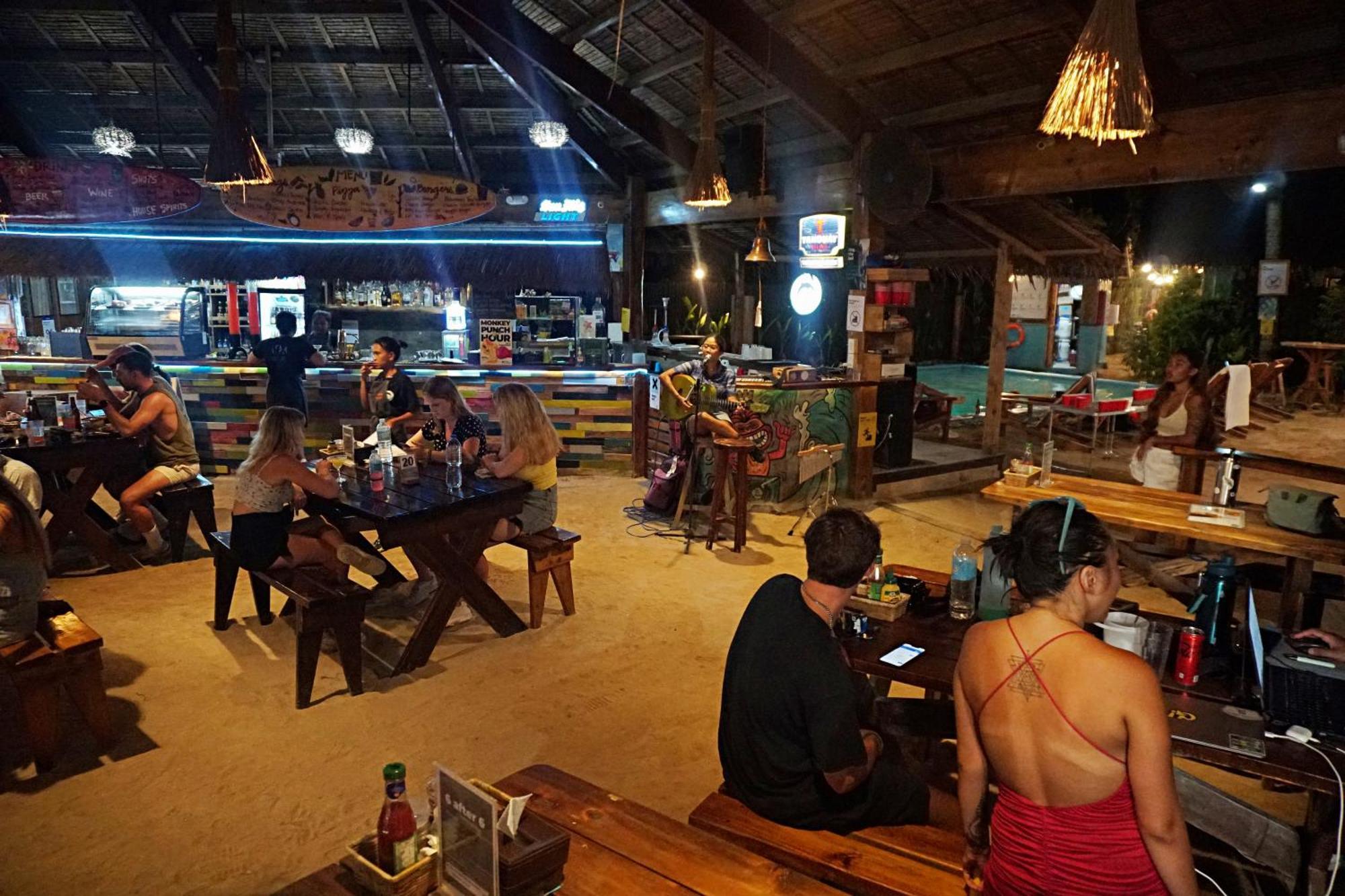 Mad Monkey Hostel Siargao (Adults Only) General Luna  Εξωτερικό φωτογραφία